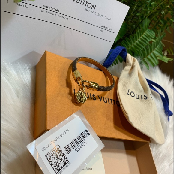 👗👛👜. Check out my closet👜👚👛 - Picture 16 of 17